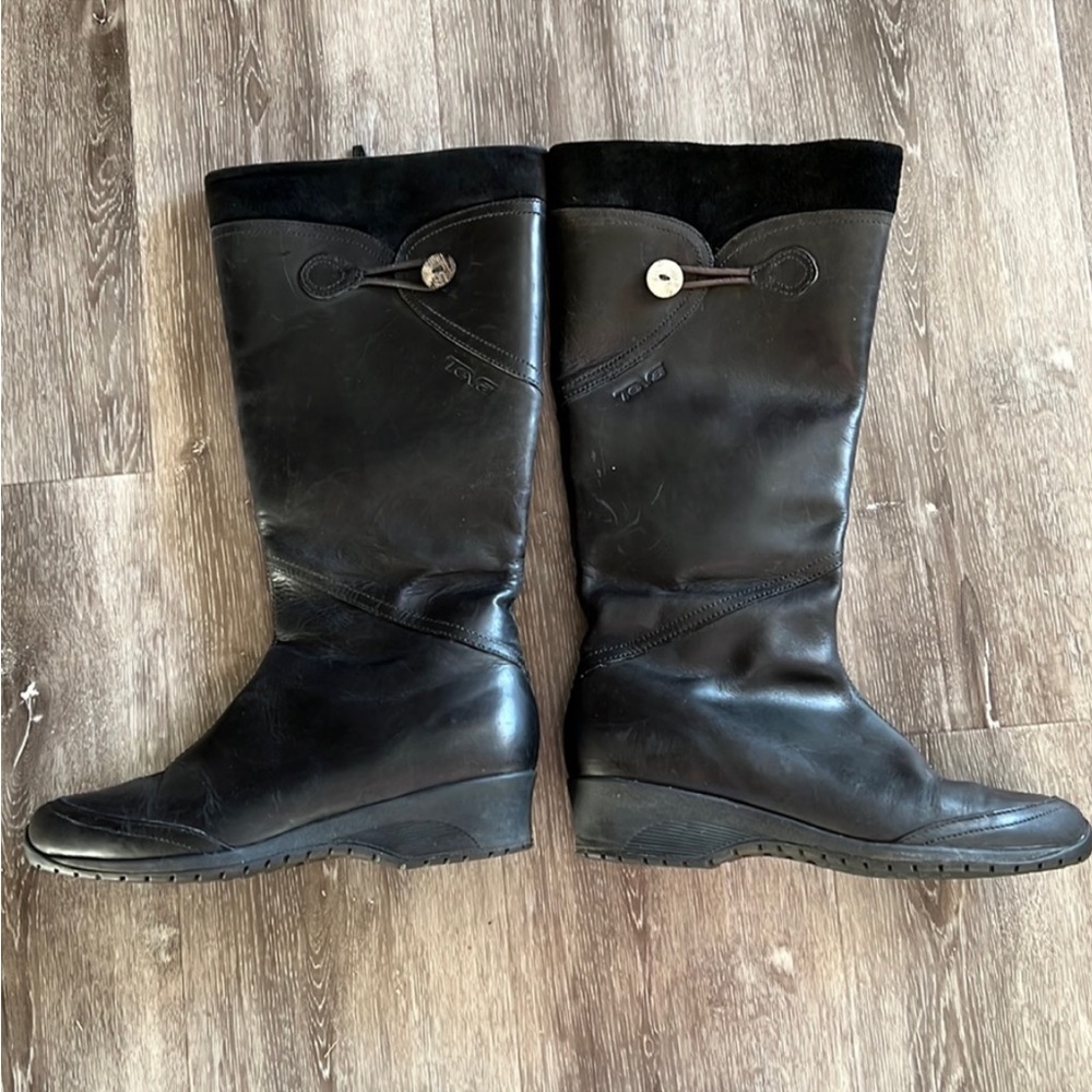Size 9 Teva Leather Boots - Picture 2 of 3